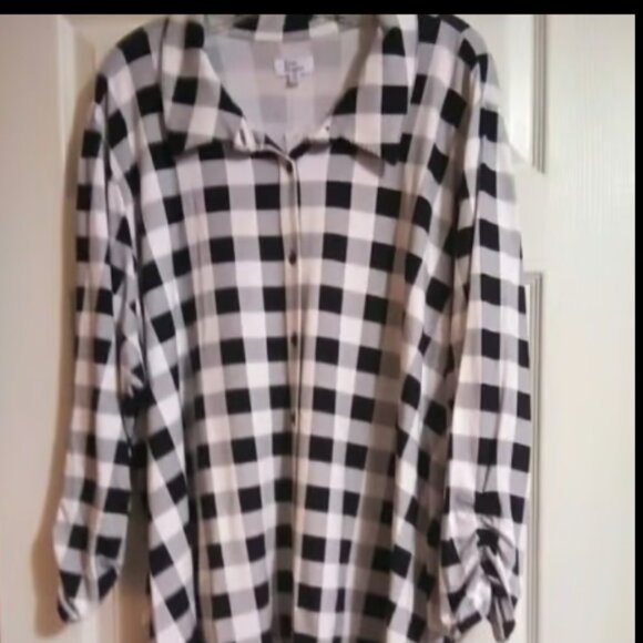 Kim Rogers Button-up Tunic Top Plus 4X-NWT - Picture 2 of 5